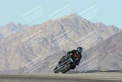 media/Dec-01-2025-Moto Forza (Mon) [[2daa91e15f]]/2-Intermediate Group/Session 4 Turn 9/